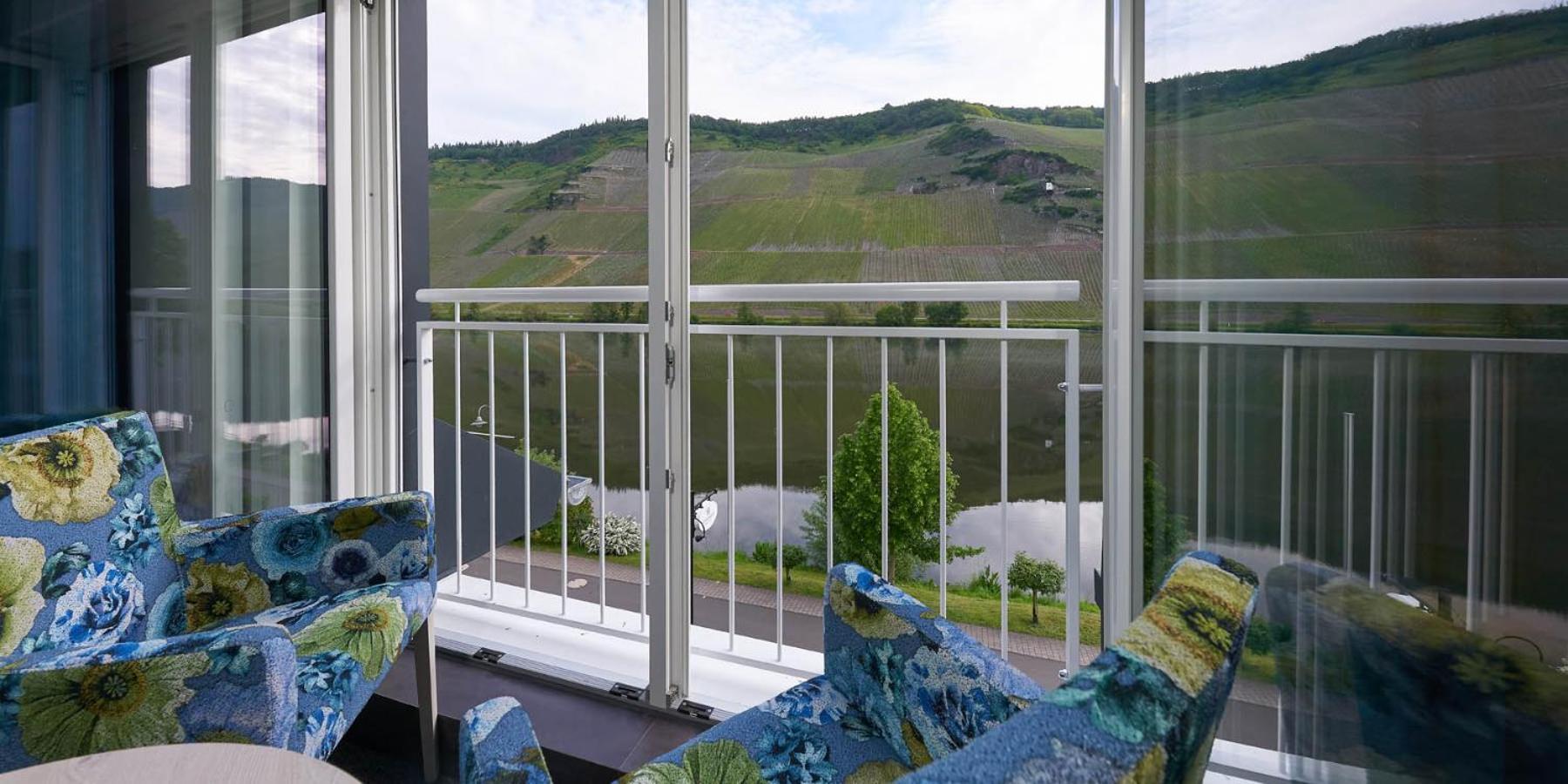 Sonnenuhr Acomodação com café da manhã Bernkastel-Kues Exterior foto